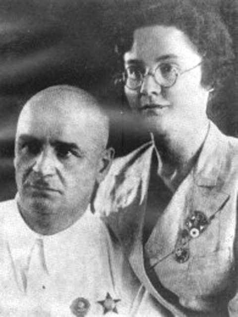 Бекаури В.И. с дочерью Нино, 1933-1936 гг